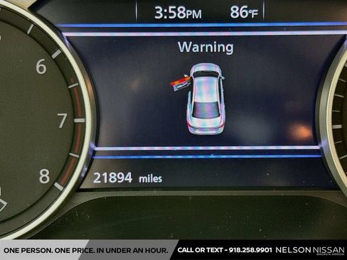 Certified 2025 Nissan Sentra SR FWD image 12