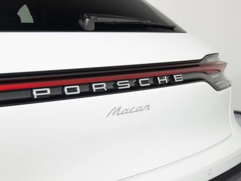 New 2026 Porsche Macan AWD/4WD image 38