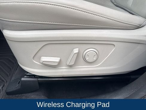 Used 2024 Kia Sorento S w/ Panoramic Sunroof Package image 12