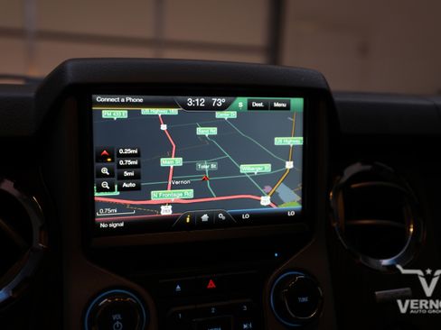 Used 2015 Ford F250 Lariat w/ Lariat Ultimate Package image 31