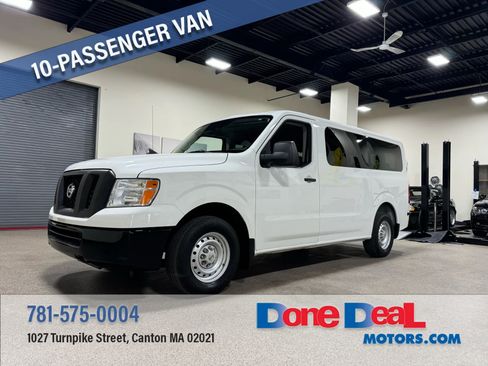 Used 2018 Nissan NV 3500 S RWD image 1