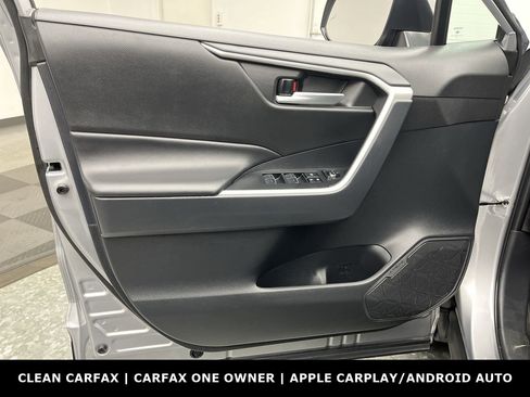 Used 2024 Toyota RAV4 SE w/ Convenience Package image 7