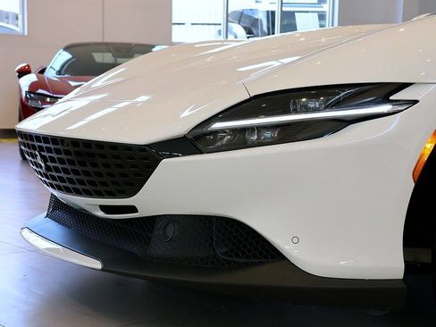 Used 2021 Ferrari Roma RWD image 15