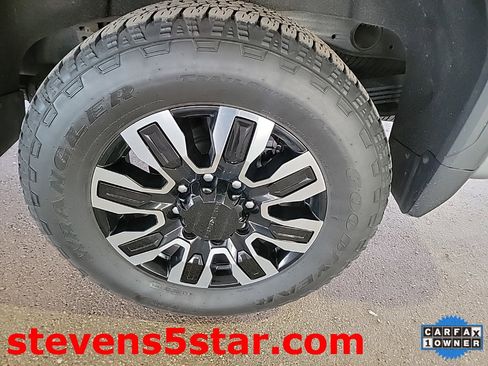 Used 2024 GMC Sierra 2500 Denali Ultimate image 10