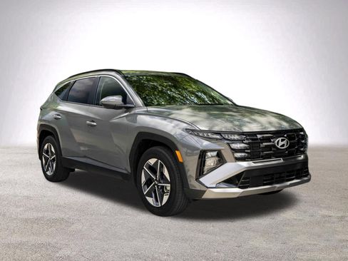 Used 2026 Hyundai Tucson SEL FWD image 2