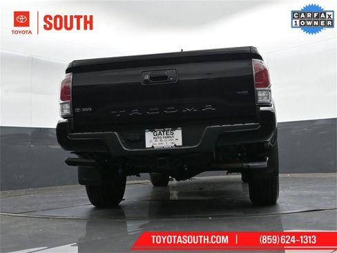Used 2023 Toyota Tacoma TRD Sport image 31