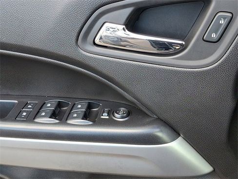 Used 2019 Chevrolet Colorado ZR2 image 21