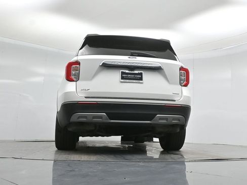 Certified 2020 Ford Explorer XLT w/ Equipment Group 202A image 52