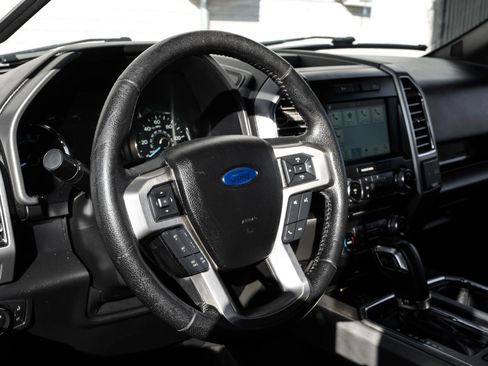 Used 2016 Ford F150 Platinum w/ Equipment Group 701A Luxury image 17