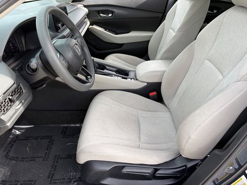 Used 2023 Honda Accord LX image 17