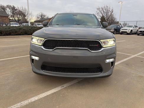 Used 2021 Dodge Durango SXT w/ 3rd Row Seating Group image 2