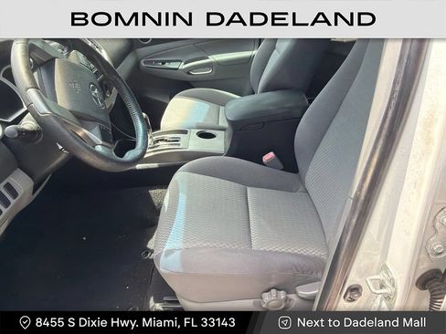 Used 2012 Toyota Tacoma PreRunner w/ SR5 Pkg RWD image 4