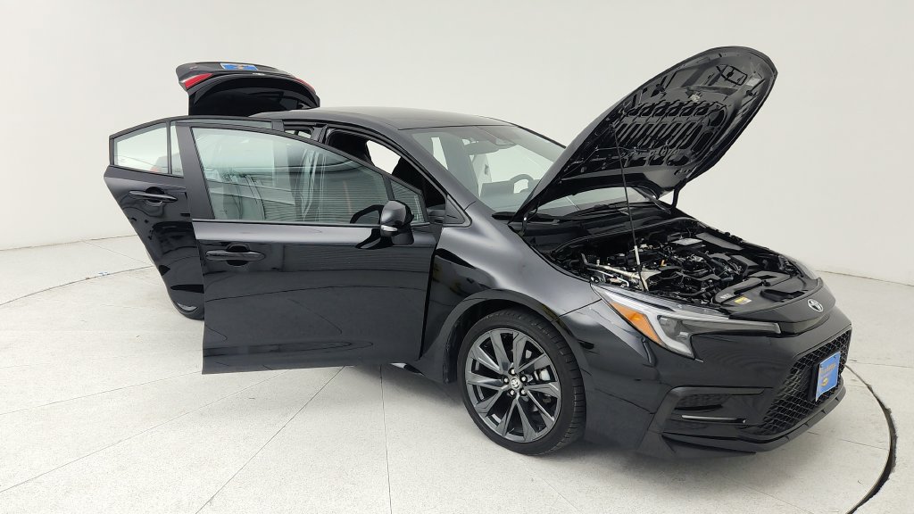 Used 2025 Toyota Corolla SE FWD image 9