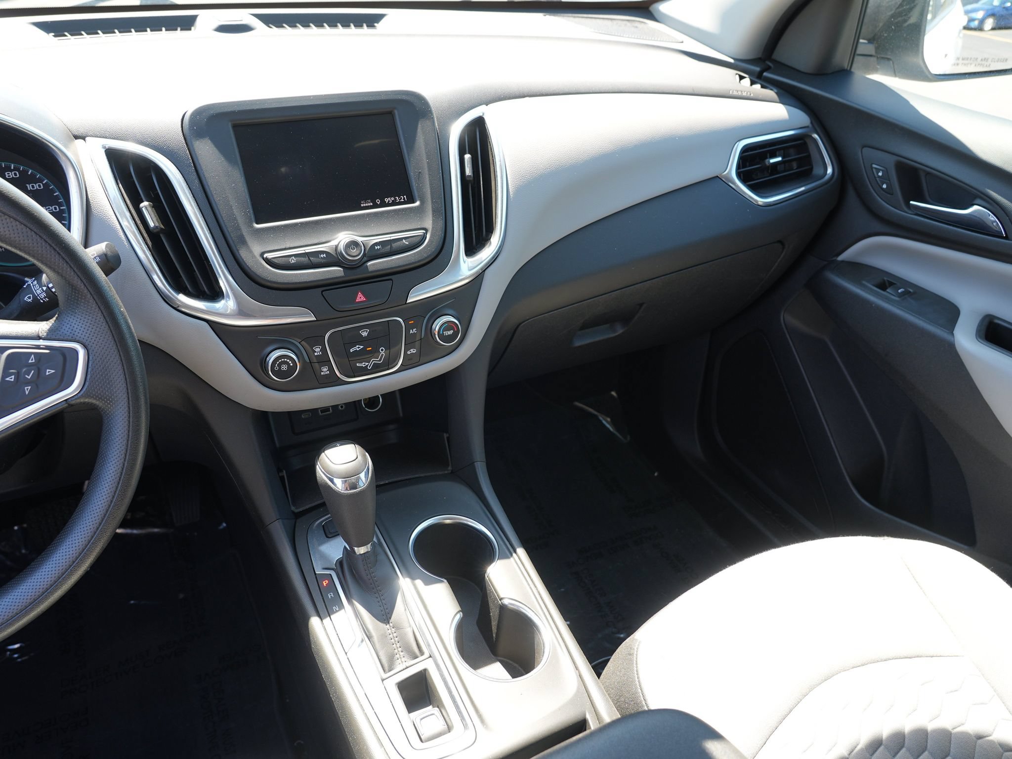 Used 2021 Chevrolet Equinox LS AWD/4WD image 22