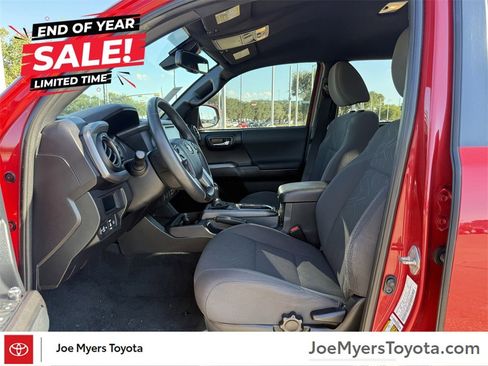 Used 2018 Toyota Tacoma TRD Off-Road image 23