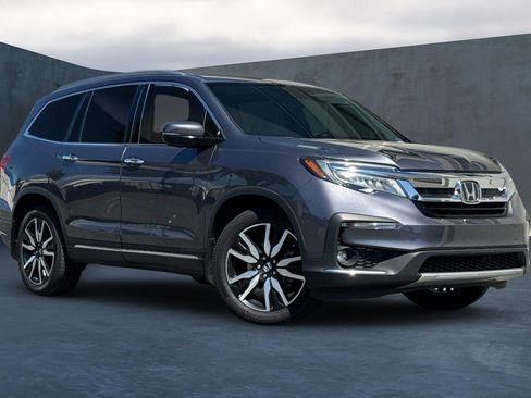 Used 2022 Honda Pilot Touring image 2