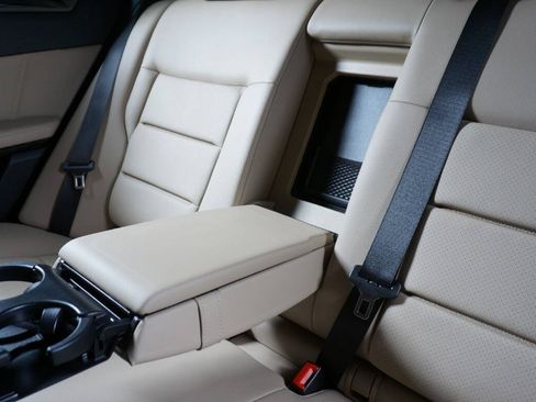 Used 2012 Mercedes-Benz E 350 Sedan image 26