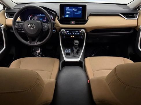 Used 2025 Toyota RAV4 XLE AWD/4WD image 25