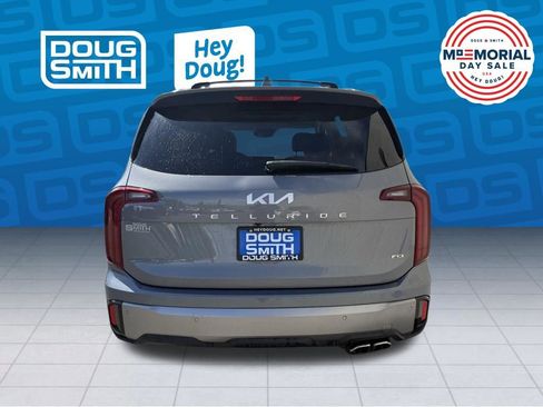 Used 2025 Kia Telluride S AWD/4WD image 3