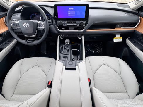 New 2026 Toyota Grand Highlander Limited image 17
