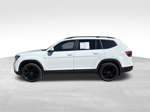 Used 2023 Volkswagen Atlas SE w/ Panoramic Sunroof Package FWD image 4
