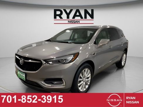 Used 2018 Buick Enclave Premium w/ Experience Buick Package image 5