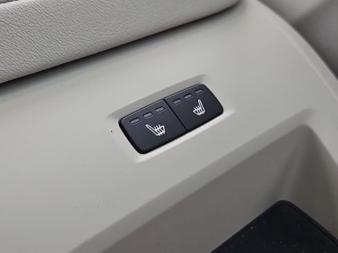 Used 2025 Volvo XC60 T8 Plus w/ Protection Package Premier image 15