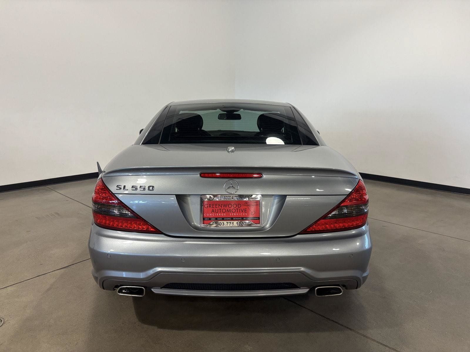 Used 2009 Mercedes-Benz SL 550 image 4
