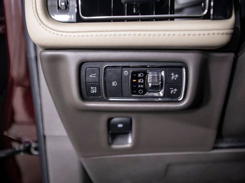 Used 2022 Lincoln Nautilus Reserve w/ Equipment Group 202A AWD/4WD image 34