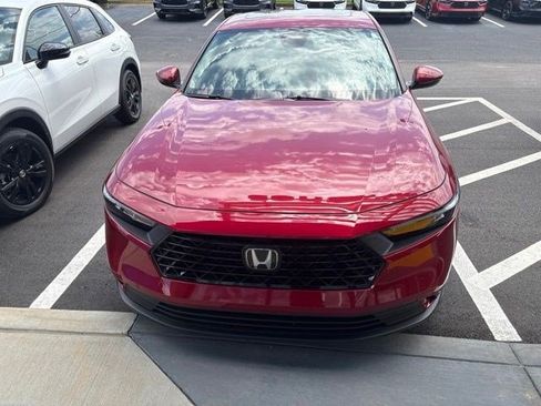 Used 2024 Honda Accord EX image 8