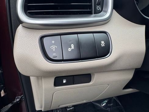 Used 2019 Kia Sorento FWD image 22