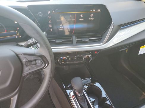 New 2026 Chevrolet Trax LT image 23