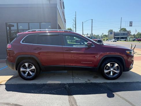 Used 2019 Jeep Cherokee Limited AWD/4WD image 5