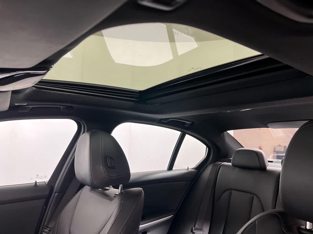 Used 2025 BMW 330i Sedan RWD image 25