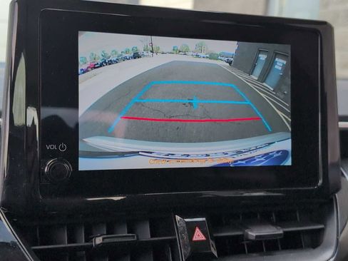 Used 2024 Toyota Corolla LE image 27