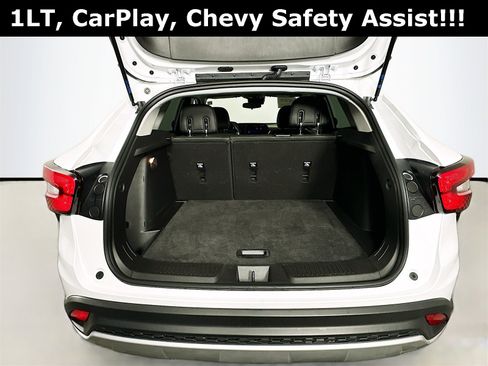 Used 2025 Chevrolet Trax LT image 24