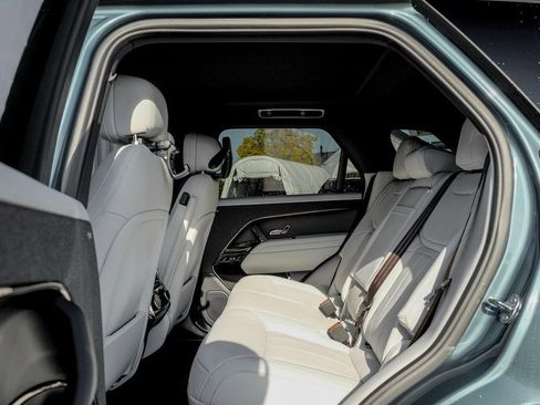New 2025 Land Rover Range Rover Sport SE image 17