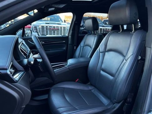 Used 2023 Buick Enclave Essence w/ Experience Buick Package image 15