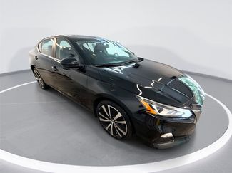 Used 2019 Nissan Altima 2.5 SR w/ SR Premium Package AWD/4WD video 1