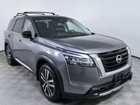 Used 2024 Nissan Pathfinder Platinum w/ Cargo Package FWD image 27