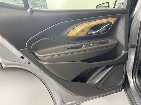 Used 2021 GMC Terrain SLE w/ Driver Convenience Package image 26