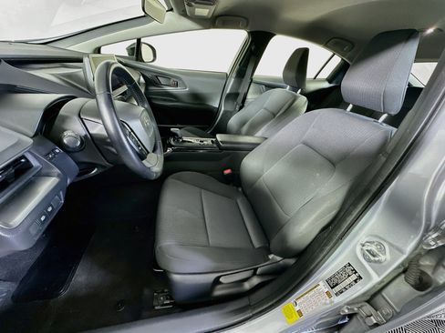 Used 2024 Toyota Prius LE FWD image 13