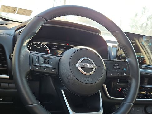 Certified 2023 Nissan Rogue SL w/ SL Premium Package image 20