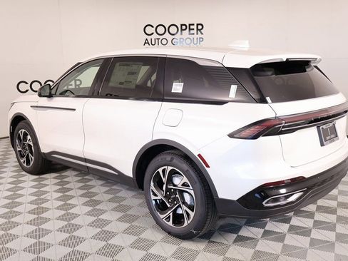 New 2026 Lincoln Nautilus Premier AWD/4WD image 23