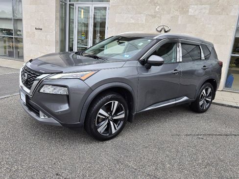 Used 2021 Nissan Rogue SL w/ Premium Package image 2