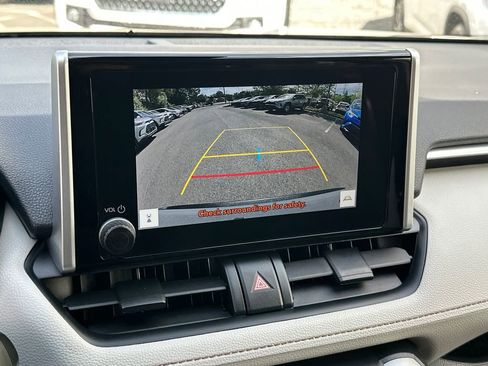 Used 2025 Toyota RAV4 XLE AWD/4WD image 26