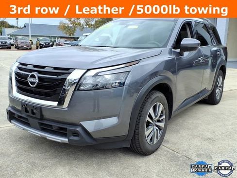 Certified 2025 Nissan Pathfinder SL FWD image 17