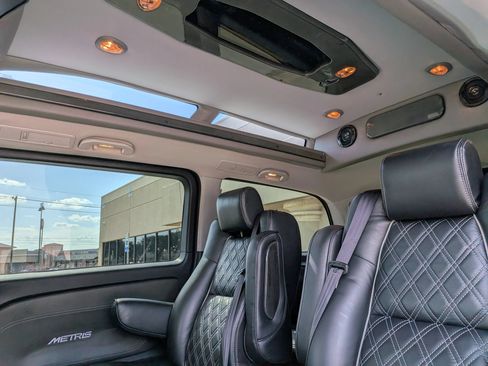 Used 2020 Mercedes-Benz Metris Passenger image 32