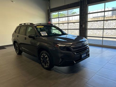 Used 2026 Subaru Forester Premium AWD/4WD image 18