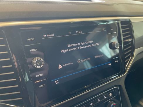 Used 2023 Volkswagen Atlas Cross Sport SEL Premium R-Line image 16